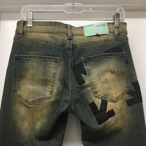 OFF-WHITE Fade Blue Jeans Arrow Pocket